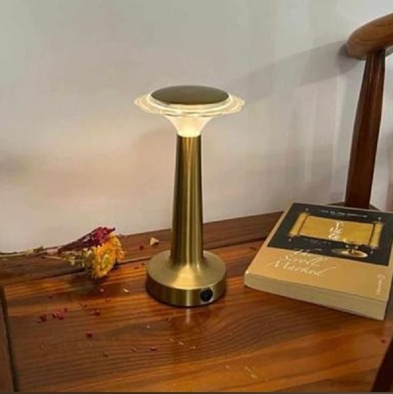 Lampada da tavolo vintage a led ricaricabile usb lume luce calda per bar locali